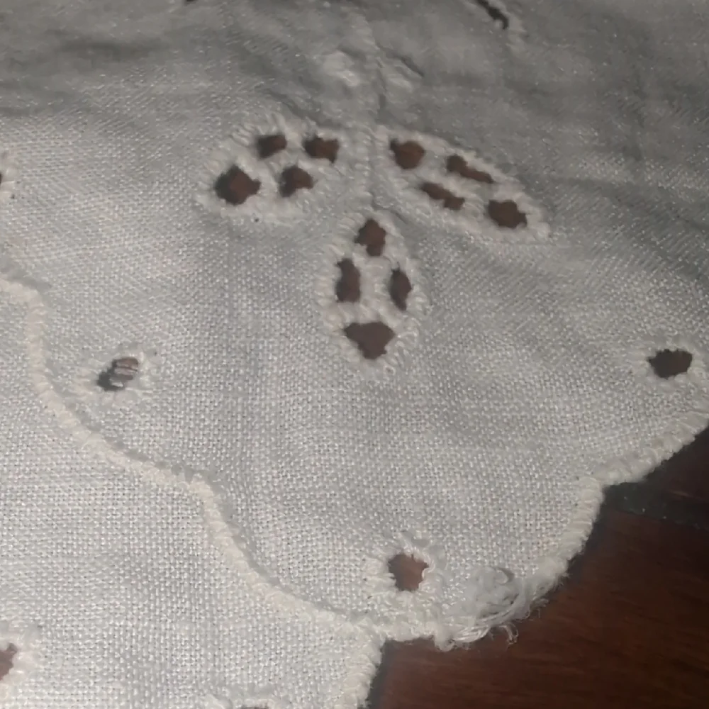 Machine Made Vintage Linens Lot #18 - Picture 10 of 13